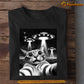 Funny Cat T-shirt, Cat's UFO Selfie, Gift For Cat Lovers, Cat Owners Tee