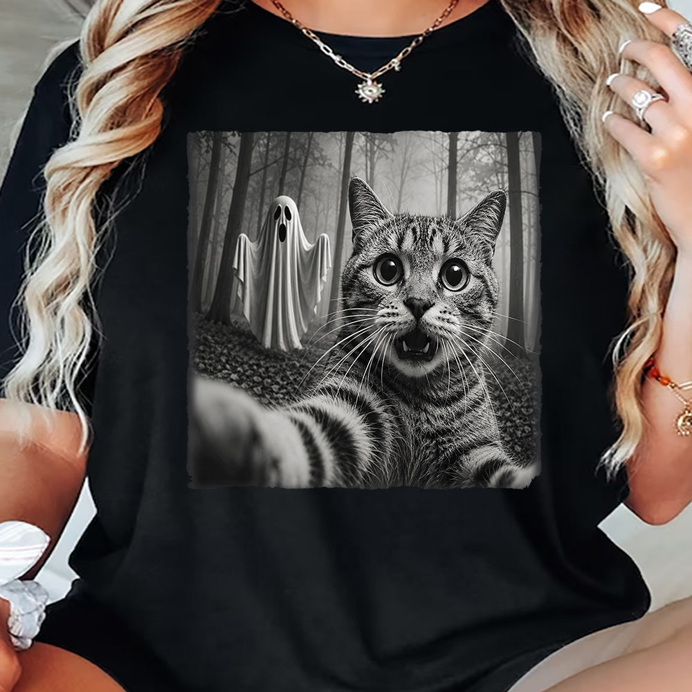 Funny Halloween Scared Cat T-Shirt, Scared Cat Selfie Tees Spooky Season Gift For Cat & Ghost Lover