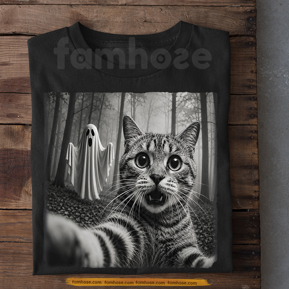 Funny Halloween Scared Cat T-Shirt, Scared Cat Selfie Tees Spooky Season Gift For Cat & Ghost Lover